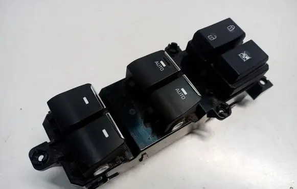 Hyundai Tucson TL Quarter vent window switch 93570D3500