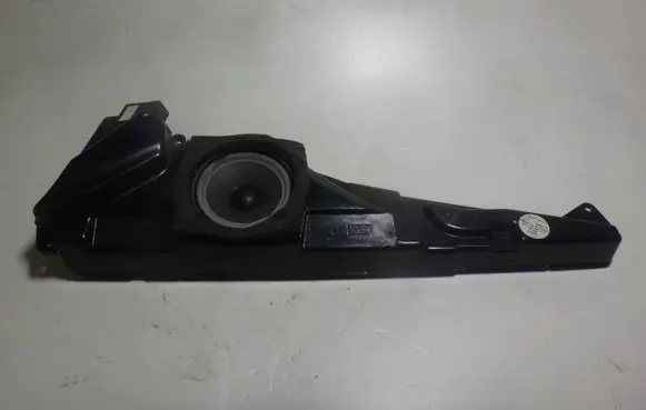 BMW 5 E39 Front door speaker MCARS8360776 8360776