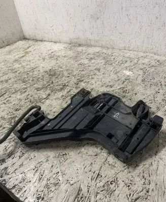Audi A4 S4 B8 8K Front bumper mounting bracket