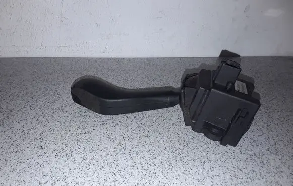 BMW 3 E46 Indicator stalk 8363668