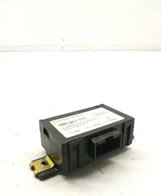 Audi A3 S3 8L Alarm control unit/module 4B0951173