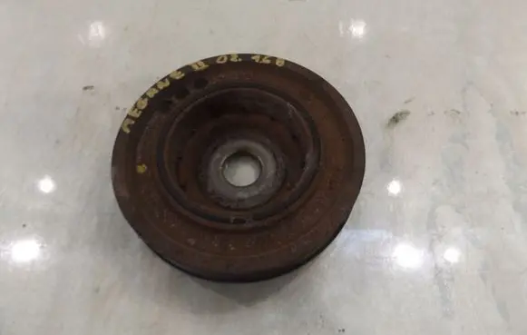 Renault Megane II Crankshaft pulley