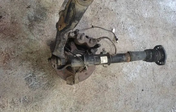 Mercedes-Benz Sprinter W907 W910 Front wheel hub spindle knuckle A9073205501 T21811030848