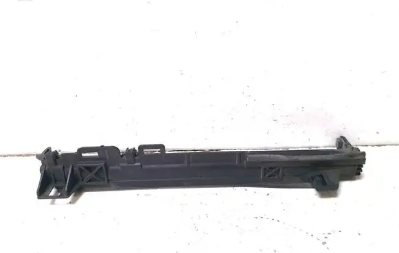 Mercedes-Benz GLK (X204) Radiator mount bracket 0477902913