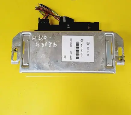 Mercedes-Benz S W220 Tow bar trailer control unit/module A0215452732