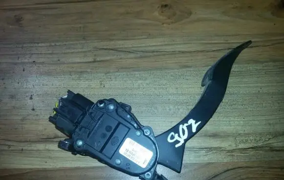 Mazda 2 Accelerator throttle pedal 6pv00856701 2s619f836ba