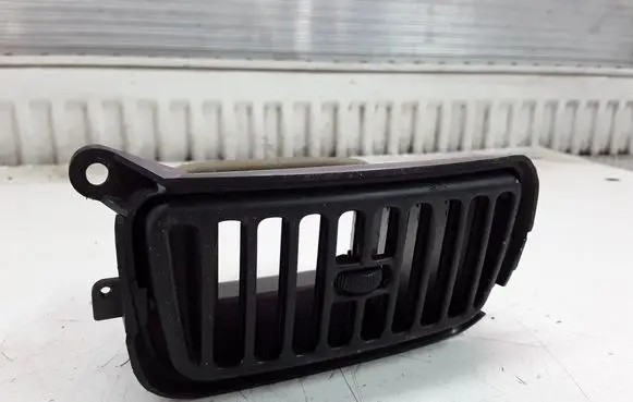 Ford Maverick Dashboard side air vent grill/cover trim