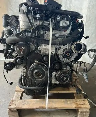 Jaguar XE Engine H4P36L084RA 180508Y0283 H4P36K682CH