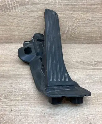 Audi A3 S3 8P Accelerator throttle pedal 1K2723503M 6PV008745 743905
