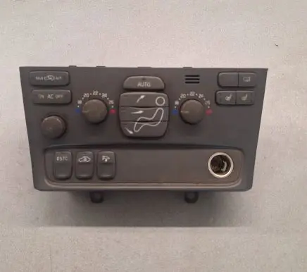 Volvo V70 Climate control unit 8682929 M3151500032