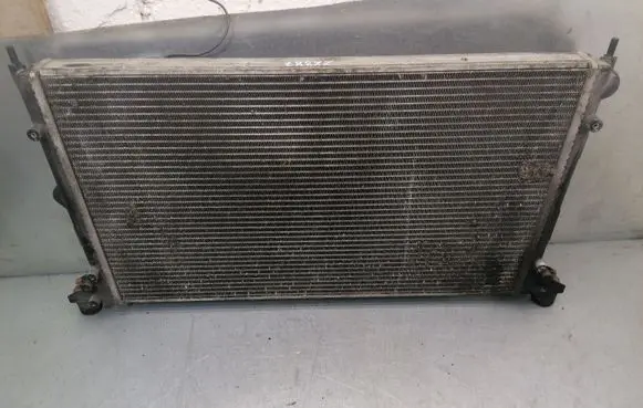 Seat Alhambra (Mk1) Coolant radiator 7M3121253B