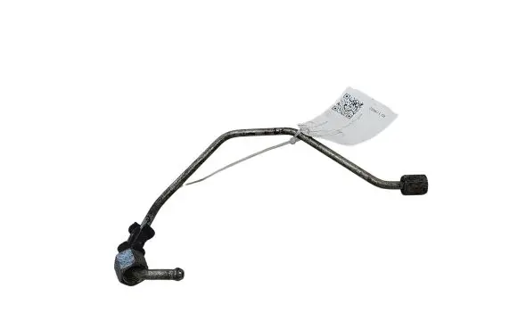 KIA Sorento Fuel injector supply line/pipe 