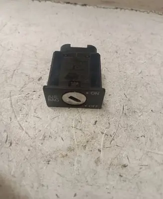 Volkswagen Golf V Passenger airbag on/off switch 1K0919237A