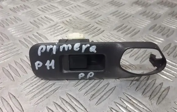 Nissan Primera Electric window control switch