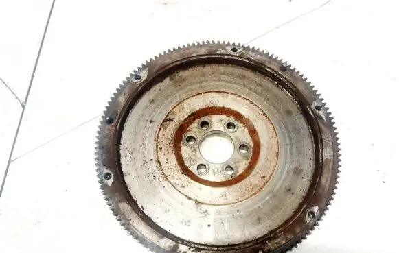 Skoda Fabia Mk1 (6Y) Flywheel 037105273c