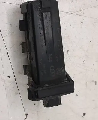 Audi A8 S8 D3 4E Tire pressure sensor 4E0907277 002BE00001