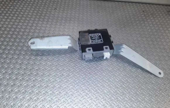 Toyota Previa (XR30, XR40) II Door central lock control unit/module 8597528120