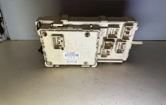 Toyota Avensis T250 Fuse box set 8264105030A 8264105030 0702011320403