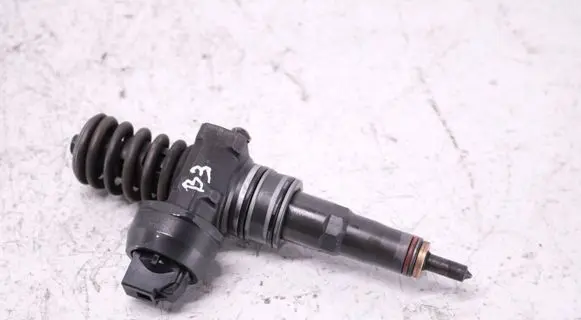 Volkswagen Caddy Fuel injector 038130073BN 0414720313