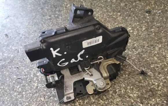 Audi A2 Rear door lock 8Z0839015D