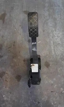 Volkswagen Golf IV Accelerator throttle pedal 0281002342