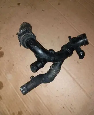 Renault Trafic III (X82) Engine coolant pipe/hose 210479391R