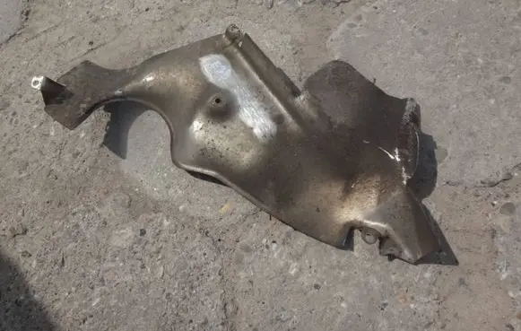 BMW 5 E39 Exhaust heat shield