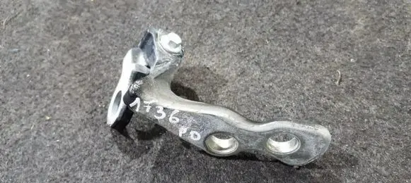 Ford Focus C-MAX Front door upper hinge