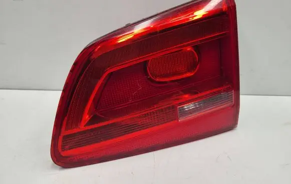 Volkswagen Touran II Tailgate rear/tail lights 1T0945094A