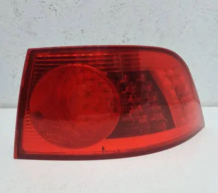 Volkswagen Phaeton Rear/tail lights 333156R