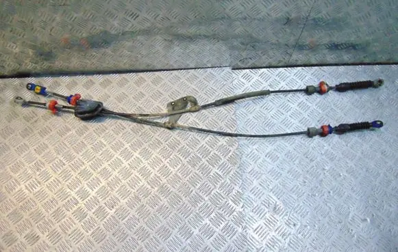 Renault Megane I Gear shift cable linkage 