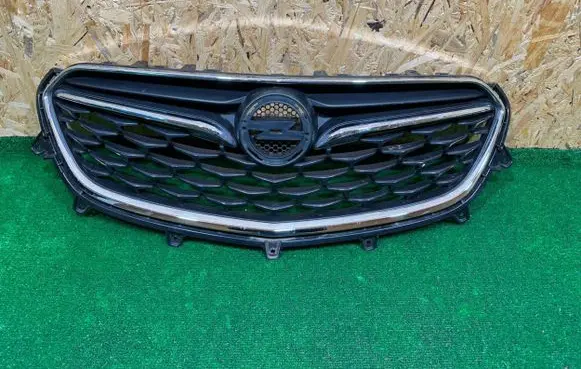 Opel Mokka X Front bumper upper radiator grill 42517844
