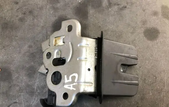 Audi A5 8T 8F Tailgate/trunk/boot lock/catch/latch 8K9827505