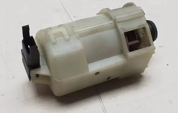 Audi A4 S4 B5 8D Secondary air pump 8D0820547