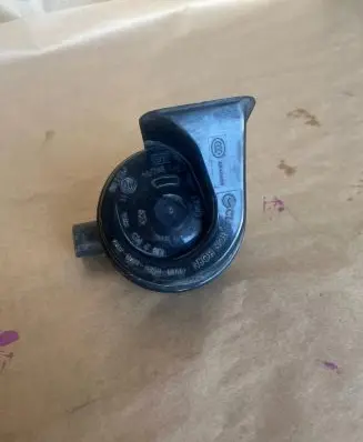 Volkswagen Transporter - Caravelle T5 Horn signal 703881157