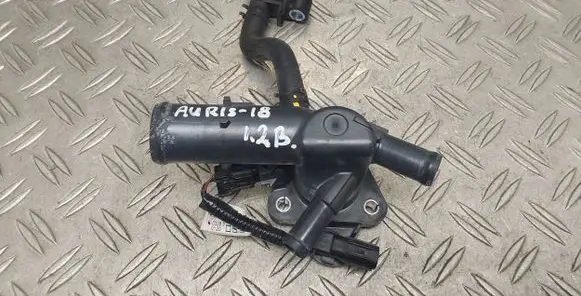 Toyota Auris E180 Engine coolant pipe/hose 8212512610