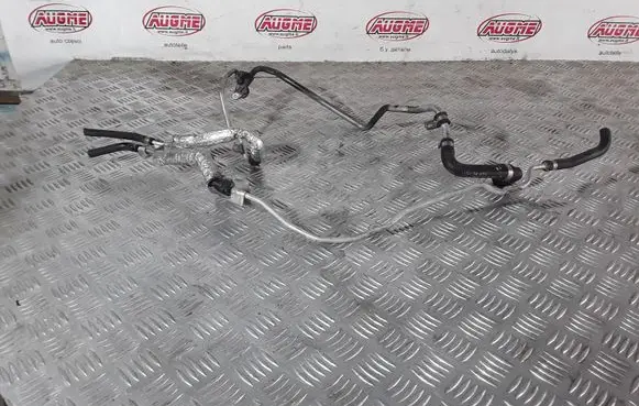 Engine coolant pipe/hose