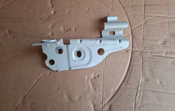 Bentley Bentayga Fender mounting bracket 36A821168A