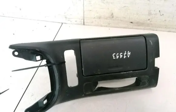 Toyota Avensis T250 Glove box 5880505010 58805-05010