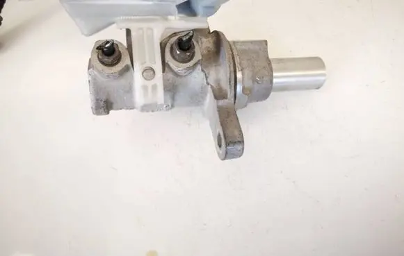 Citroen C4 I Master brake cylinder