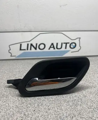 BMW 5 E39 Front door interior handle 8226049