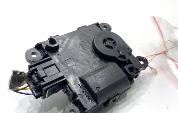Ford Focus Air flap motor/actuator 1138004770