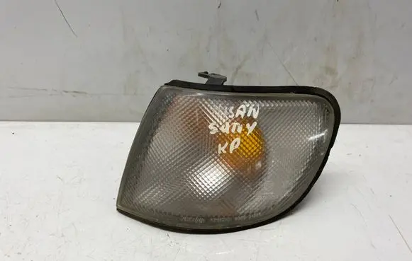 Nissan Sunny Front indicator light