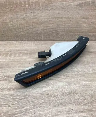 Volkswagen PASSAT B6 Front indicator light 3C0953042J RIGHTSIDE