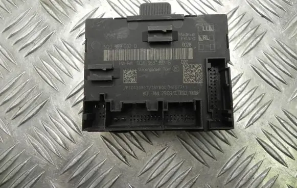 Volkswagen Golf Sportsvan Door control unit/module 5Q0959392D