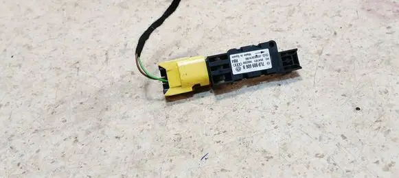 Volkswagen Touareg I Airbag deployment crash/impact sensor 7L0909606B 0232K2B791K4 204101180208