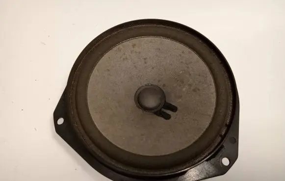 Iveco Daily 6th gen Front door speaker A0121104