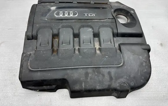 Audi A3 S3 8V Engine cover (trim) 04L1039541