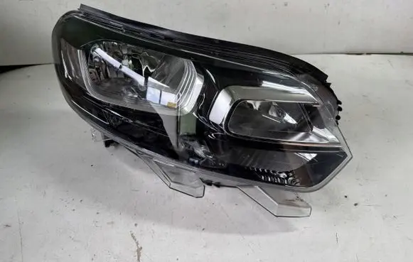 Opel Zafira C Headlight/headlamp 9808567680