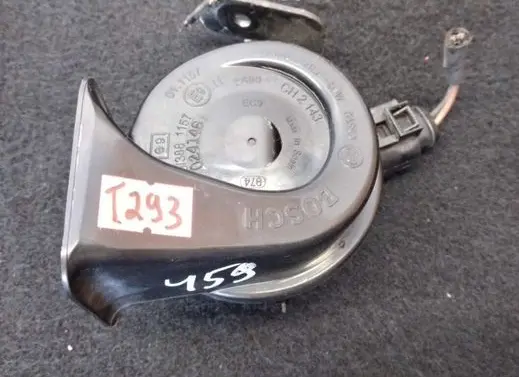 Audi A3 S3 8P Horn signal 8P0951221